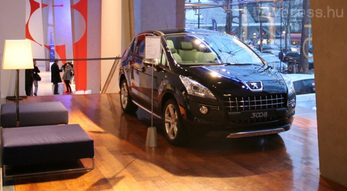 Erre találhatták ki az autószalon kifejezést