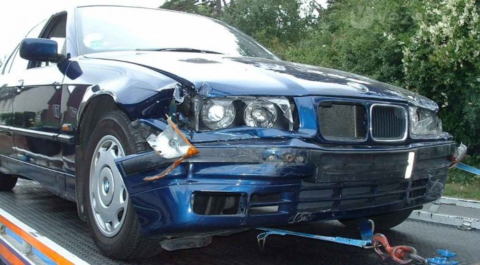 Kötelező megjavítani a törött autót? 7