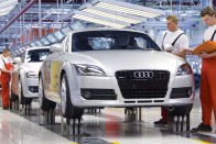 Kevesebb motor és autó a magyar Audi gyárból 15