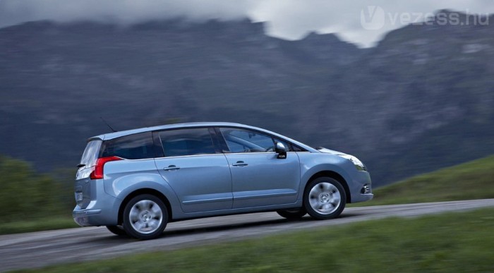 Teszt: Peugeot 5008 1,6 HDi 8