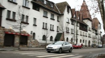 Az új luxus-Dacia: Renault Fluence