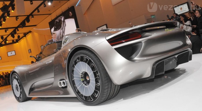 Karbonvázas, mindössze 1490 kilo