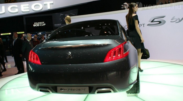 Egyelőre tanulmány az 5 by Peugeot