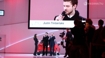 Justin Timberlake ezúttal nem tépte le senkiről a ruhát