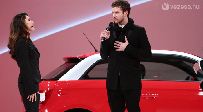 Justin Timberlake ezúttal nem tépte le senkiről a ruhát 1
