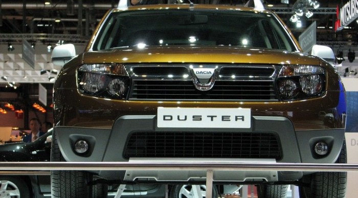 A fullos Duster arca