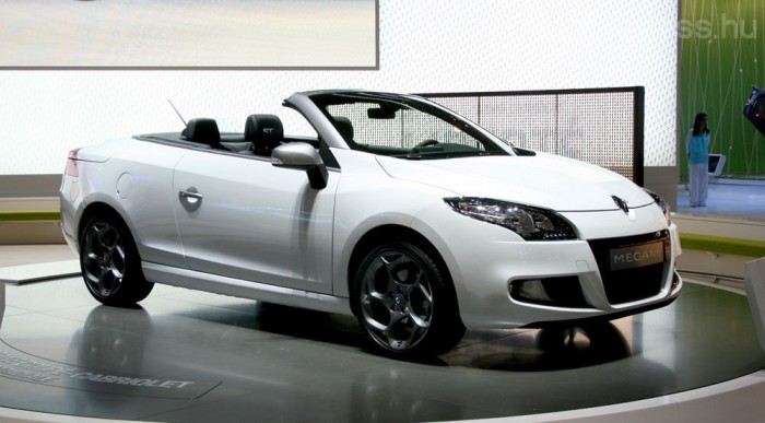 Két új kabrió a Renault-tól 7