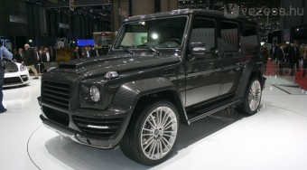 700 lovas dömper kígyóbőrrel