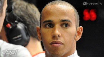 F1: Hamiltonnak nem kell vasárnapi edzés
