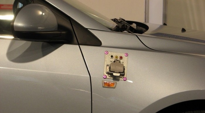 Nem fért be a motorháztető alá?