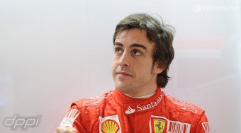 F1: Alonso a Red Bullra tippel