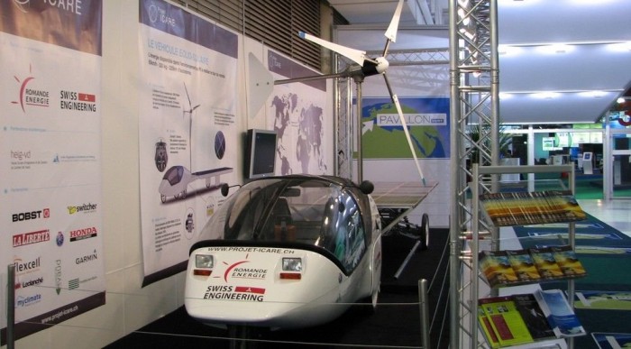 A Twike szélkereket vontat, a menetszél hajtja