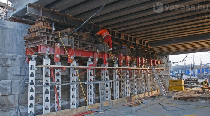 Fotók a Margit híd megemeléséről 6 | Vezess Hó rukk!