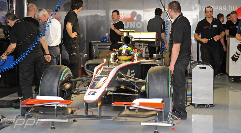 F1: A Ferrarit is verte a Force India 24