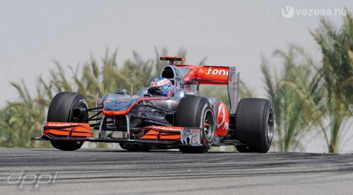 F1: Button szerint rossz, Hamilton szerint lassú a McLaren