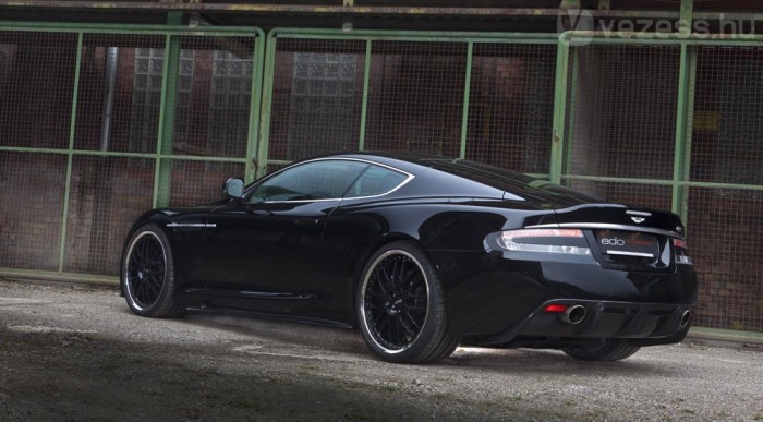 Kezelésen James Bond autója 7