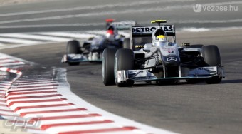 F1: Dobogót vár a Mercedes Melbourne-ben