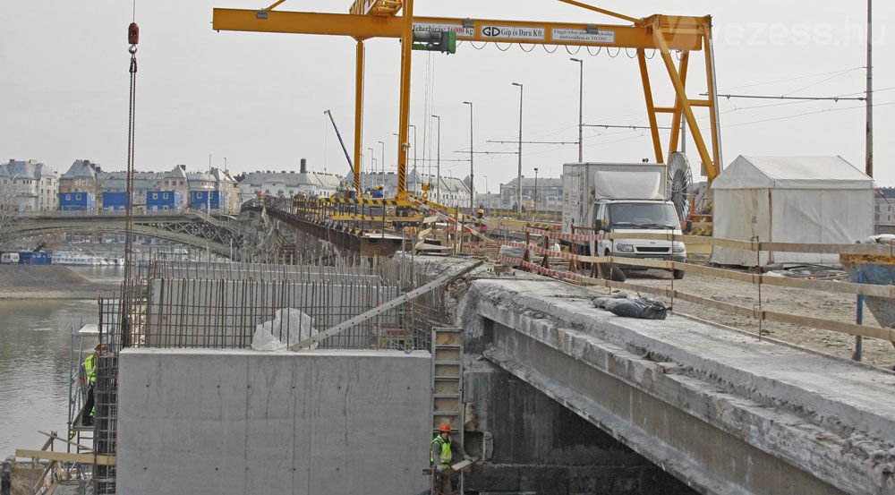 Megszűnhetnek a dugók a Margit hídon 9