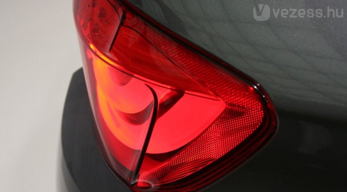 Ellenszer a 340 forintos benzinre 12 | Vezess A két él segíti az örvények leválását