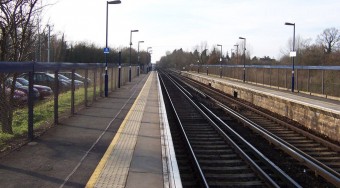 Vonattal akarták húsz méterre vitetni