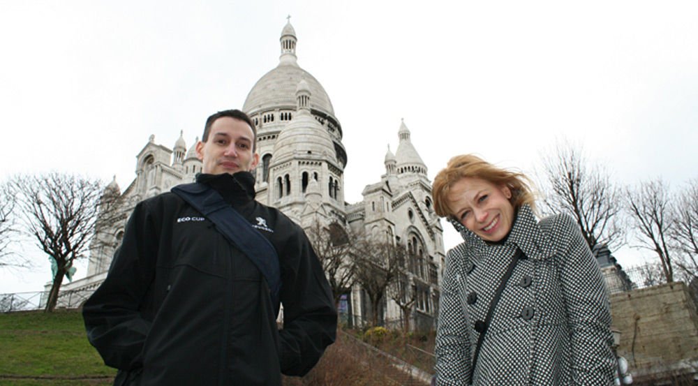 A Sacré Coeur templomnál didergünk