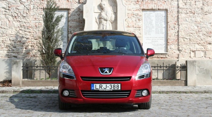 Országúton 5,6 literrel beérte az 1,6 HDi