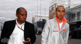 F1: Hamiltonnak menedzser kellene!