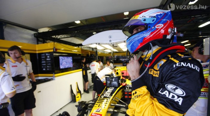 Petrov gyorsan kiszállt