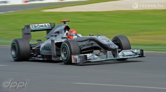 F1: Schumacher nem akadt ki a rajt miatt