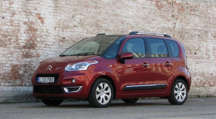 Kicsit magas, de nem billeg