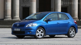 Teszt: Toyota Auris 1,6 Sol Navi