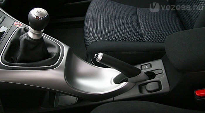 Már nem mered az égnek a kézifékkar