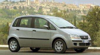 Hibrid autót tervez a Fiat