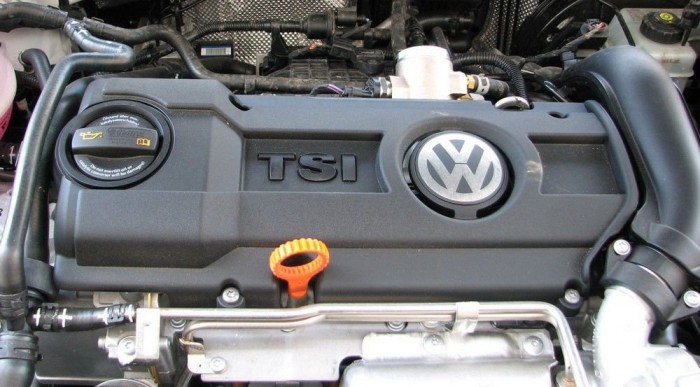 Volkswagen Passat 1.4 TSI 9 | Vezess Kicsi a motor, de turbós!