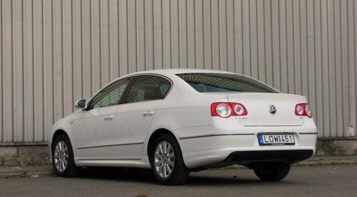 Volkswagen Passat 1.4 TSI 7 | Vezess Spoilerkit nélkül esetlenke lenne
