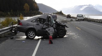 Felmentőjével karambolozott