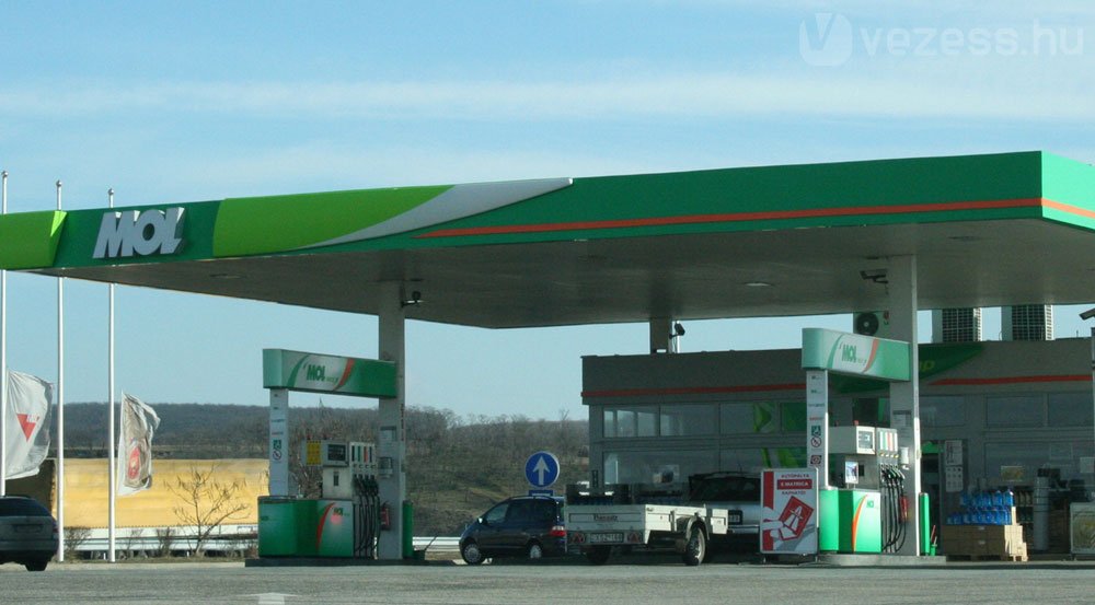 Példátlan visszaesés a benzinfogyasztásban 5