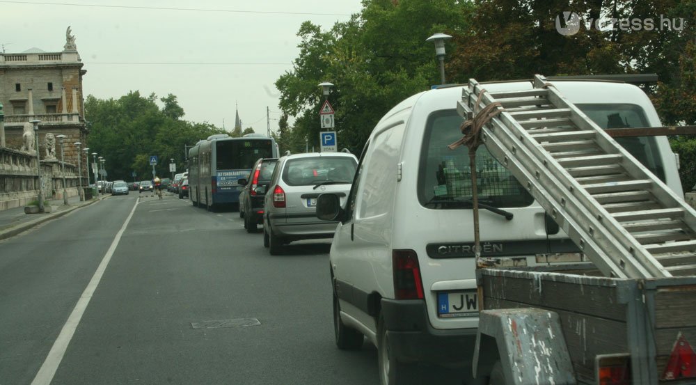 Sokat spóroltak az autósok tavaly 21