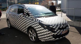 Az első képek az új Opel Zafiráról