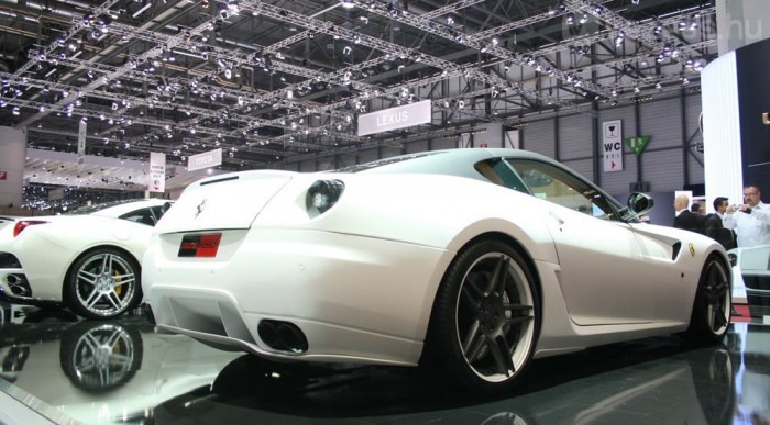 Három készül a 850 lovas Ferrariból 6