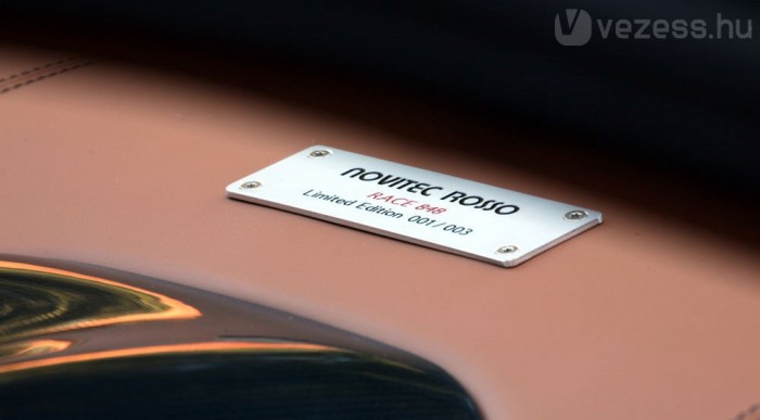 Három készül a 850 lovas Ferrariból 7