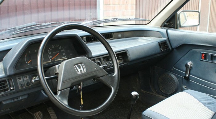 A Honda Civic japánosan precíz és egyszerű beltere.