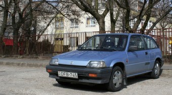 Autó százhúszezerért - melyik a kisebb rossz?