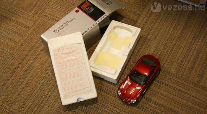 Masszív dobozban lakik