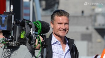 Coulthard újra versenyez