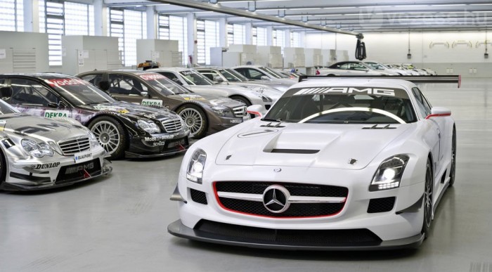 Versenygének utcára