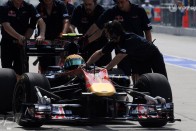 F1: Hamilton uralja Sepangot 50