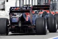 F1: Hamilton uralja Sepangot 55