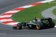 F1: Hamilton uralja Sepangot 70
