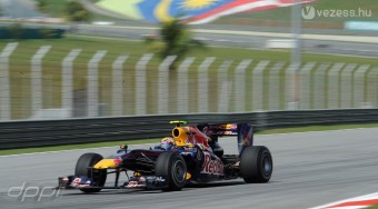 F1: A Red Bull elkapta Hamiltont